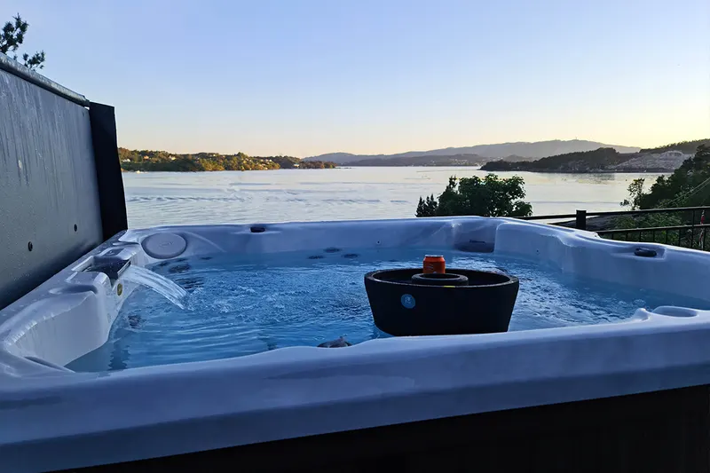 Jacuzzi with sea view at Villa Bjørge