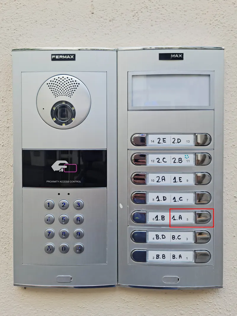 Doorbell of the apartment